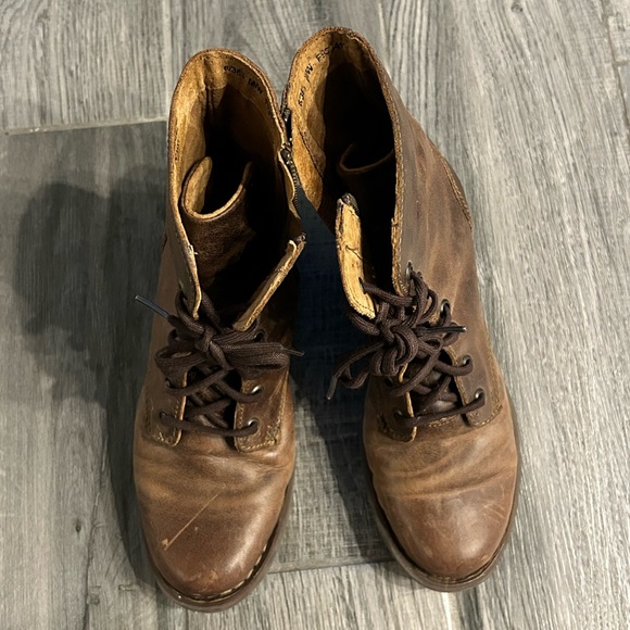 BORN Genuine Leather Women’s Lace Up Heeled Boots - Picture 6 of 8